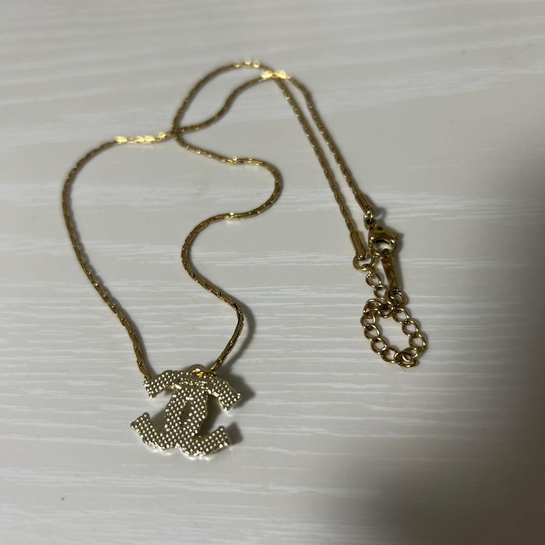 CCロゴペンダントネックレス