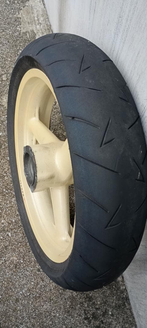 87`GSX-R1100用 ヨシムラマービックマグホイール