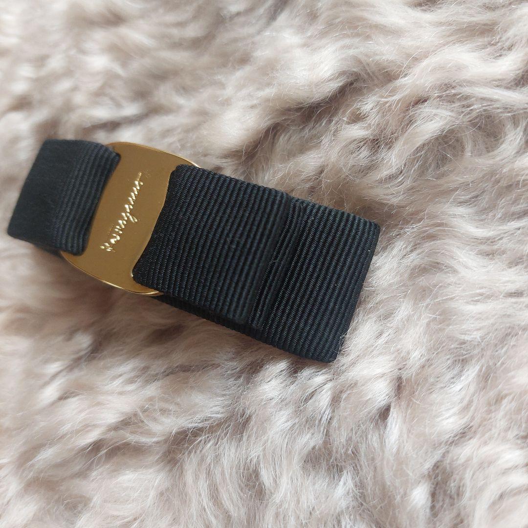 フェラガモ　ヴァラリボン　バレッタ　ヘアアクセサリー　ブラック　黒