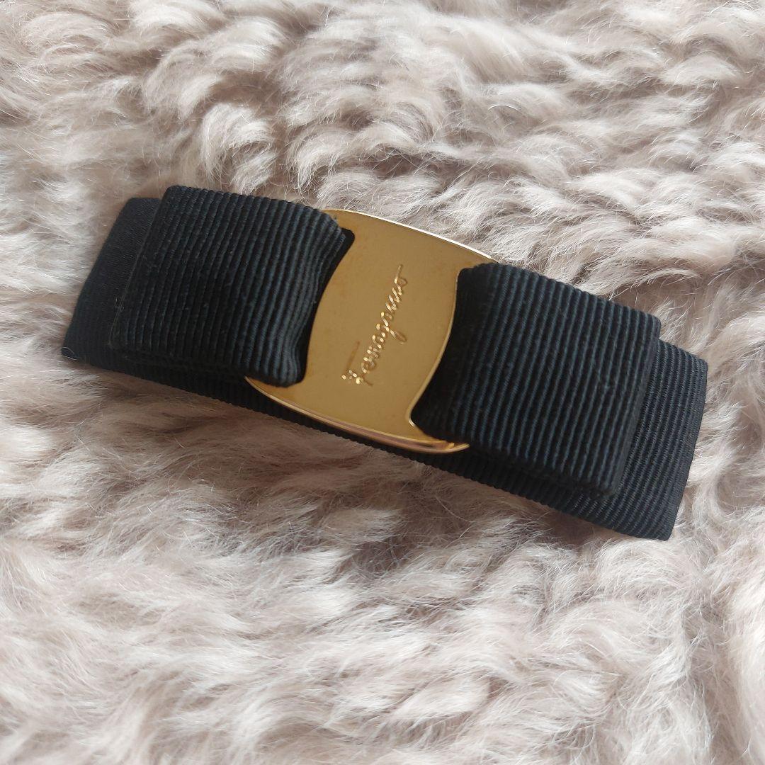 フェラガモ　ヴァラリボン　バレッタ　ヘアアクセサリー　ブラック　黒