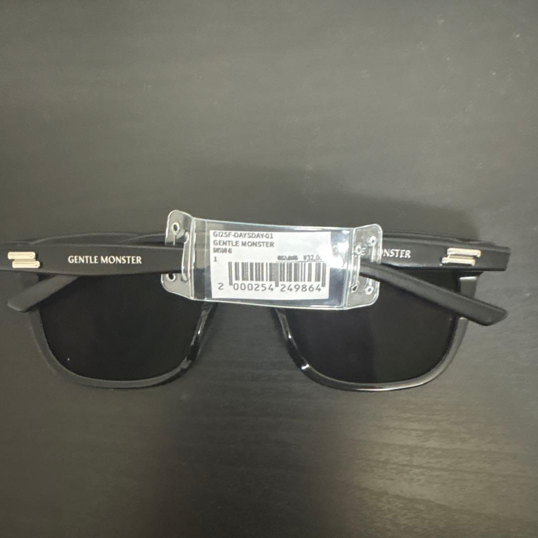 GENTLE MONSTER E634M-DAYD01 ブラックサングラス
