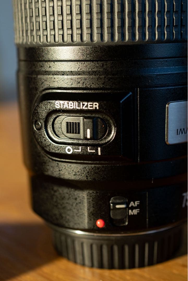 EF 75-300mm f/4-5.6 IS USM【オマケ付】