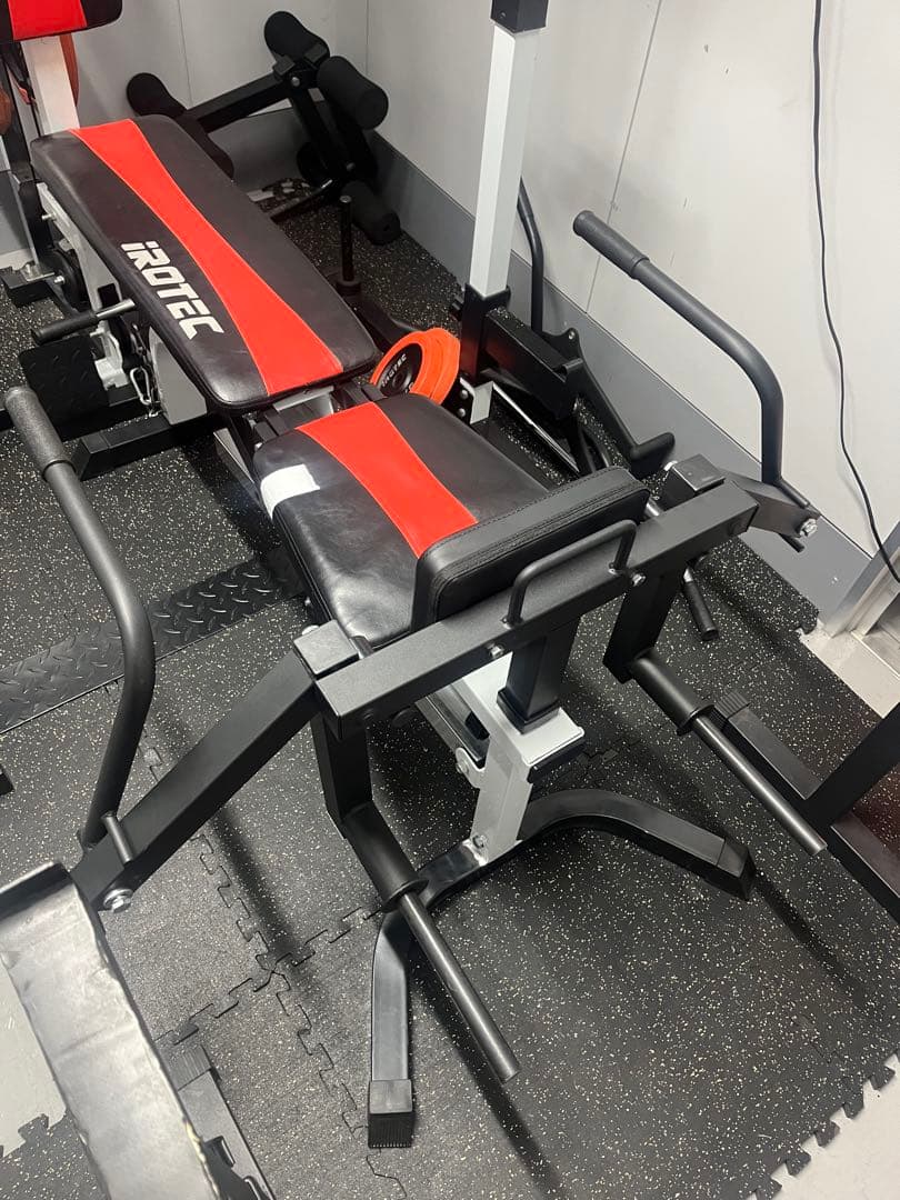 アイロテック　マルチポジションベンチ用 ペックフライアタッチメント