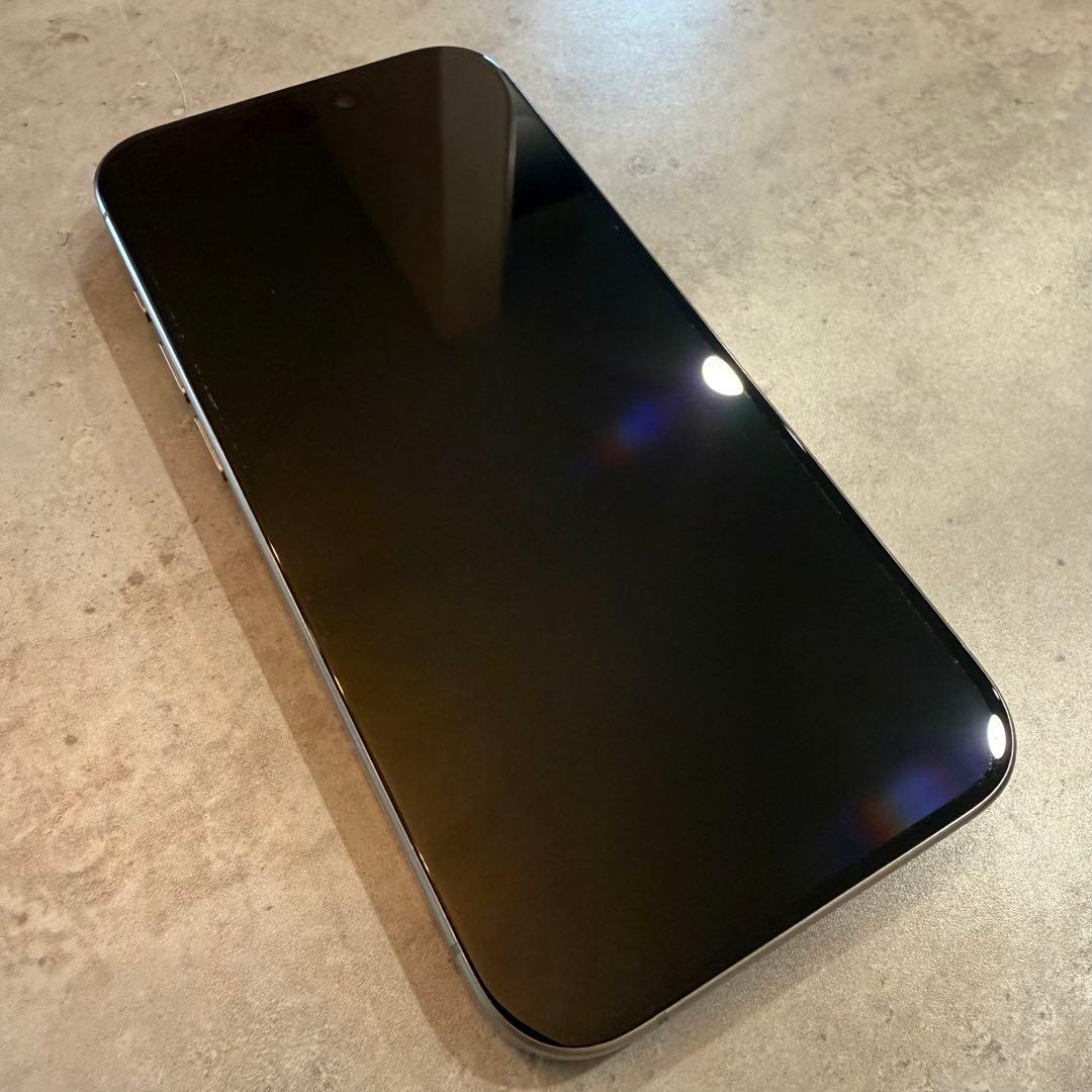 【最終値下げ】iPhone 15 Pro ナチュラルチタニウム 256GB