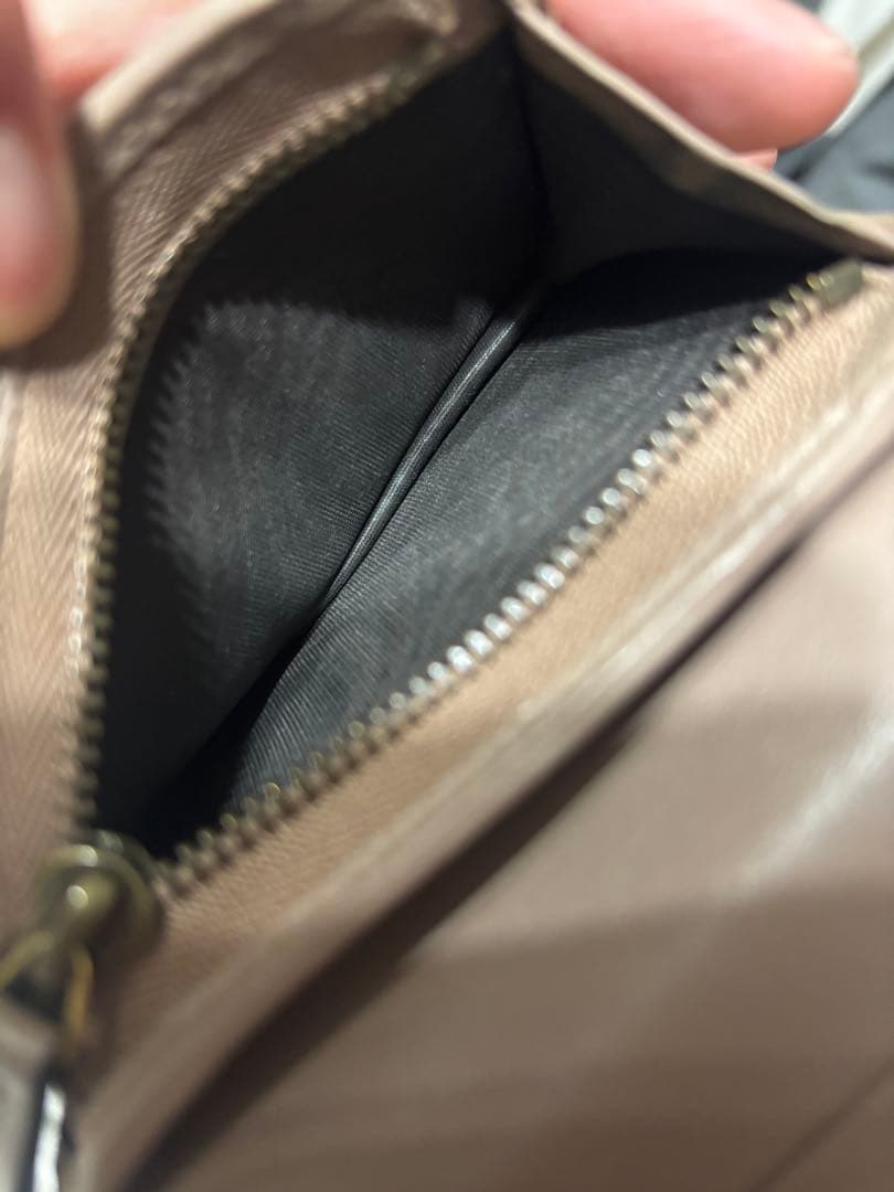 GUCCI 三つ折り財布