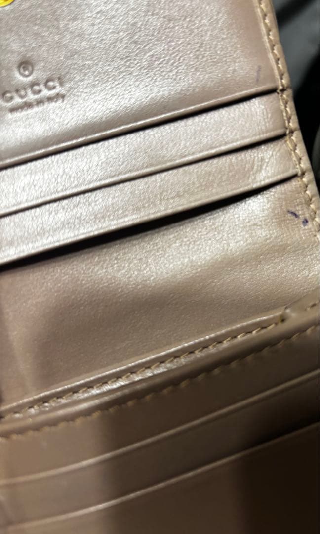 GUCCI 三つ折り財布