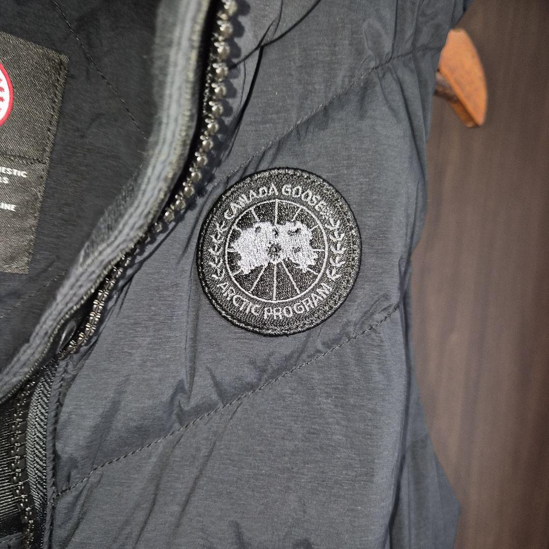 カナダグース ダウンベスト