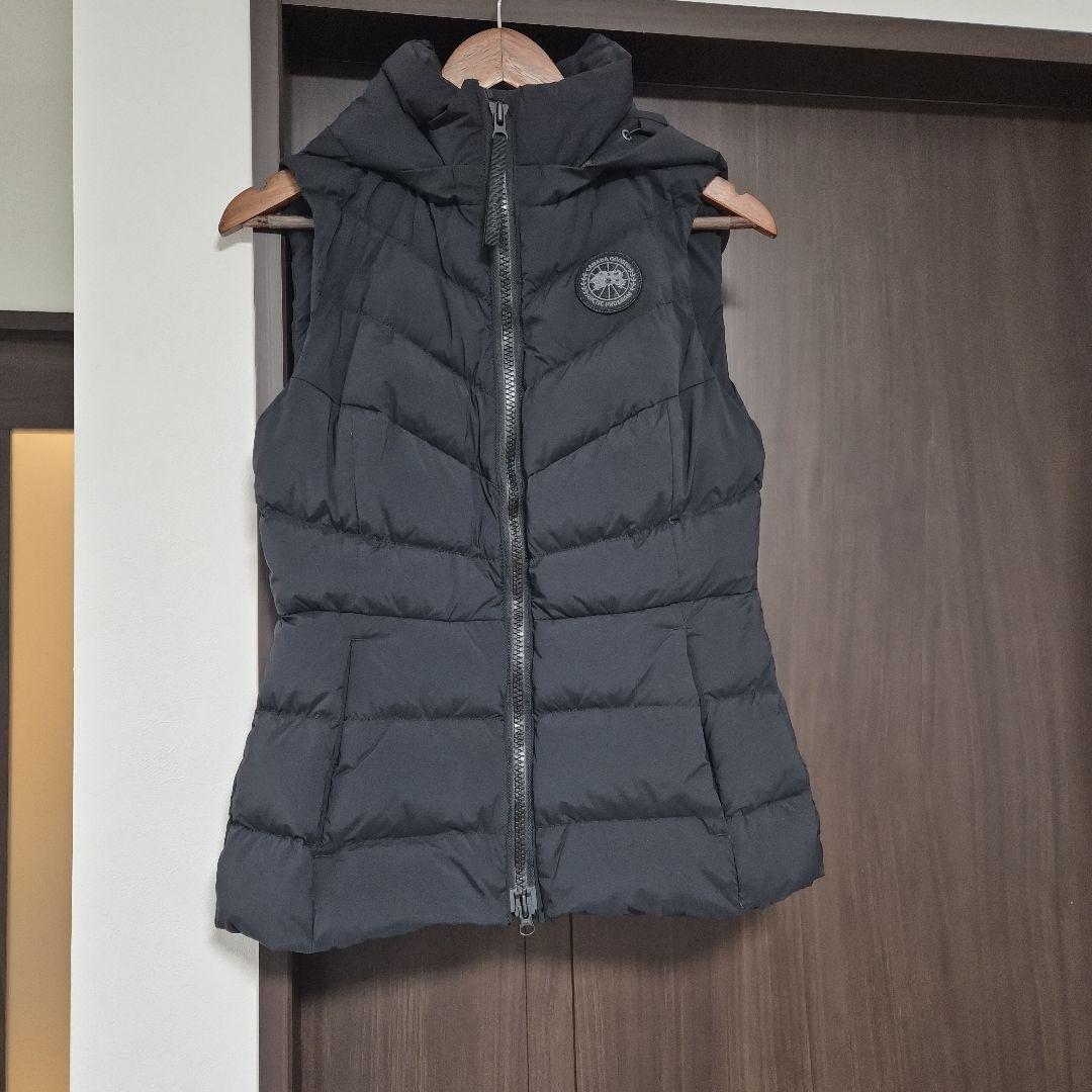 カナダグース ダウンベスト