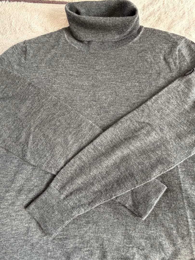 g/foreジーフォア グレー カシミヤ100%タートルハイネックニットサイズ２