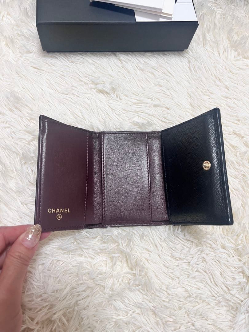 限定お値下げ CHANEL スモールフラップウォレット キャビアスキン