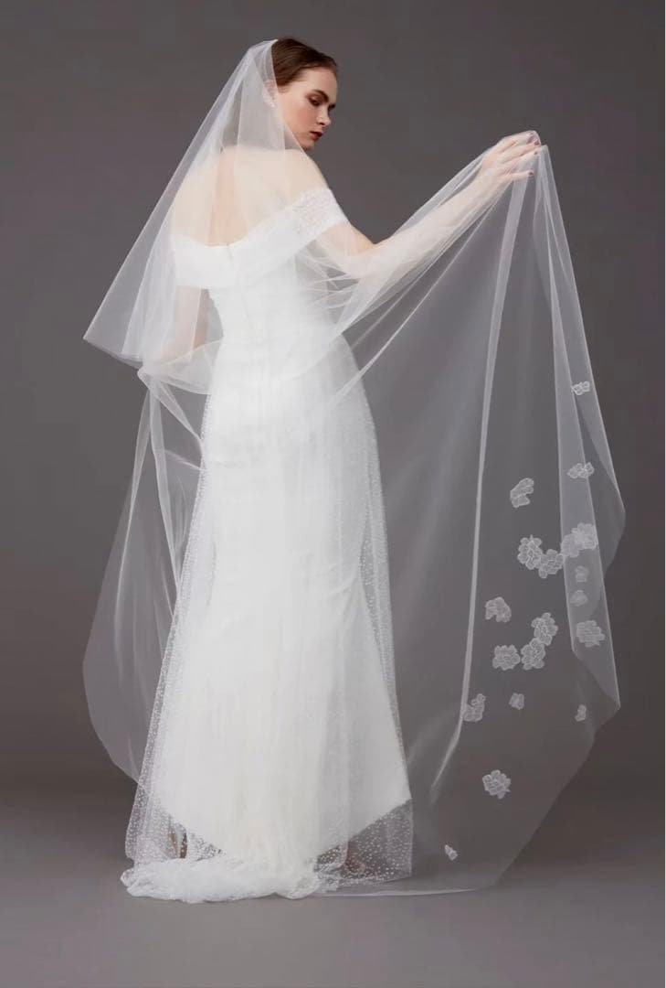 トリートドレッシング　ロングベール　蝶々と花