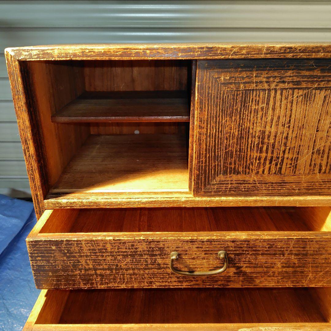 桐製タンス、昭和初期 のアンティークです。