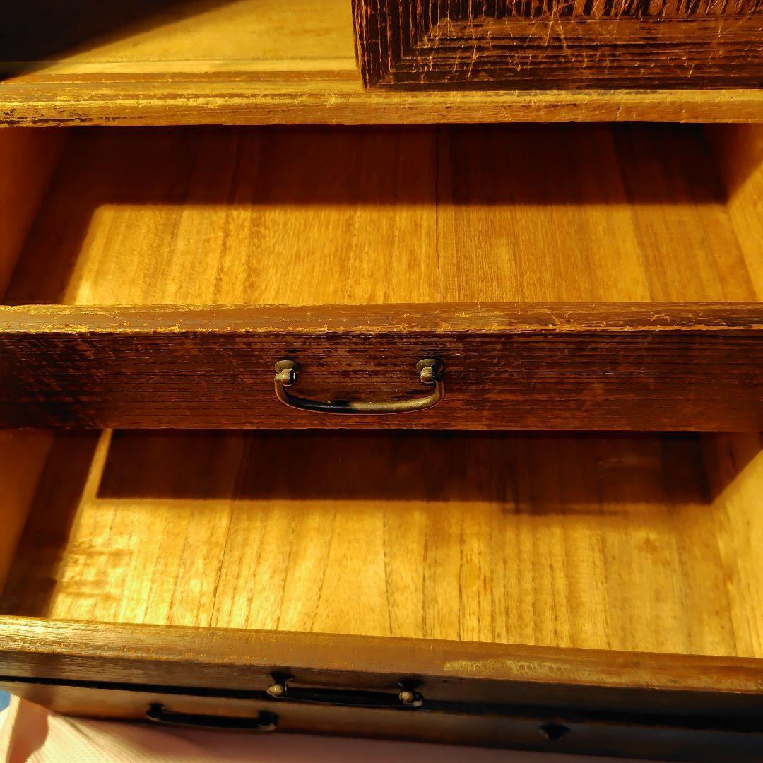 桐製タンス、昭和初期 のアンティークです。