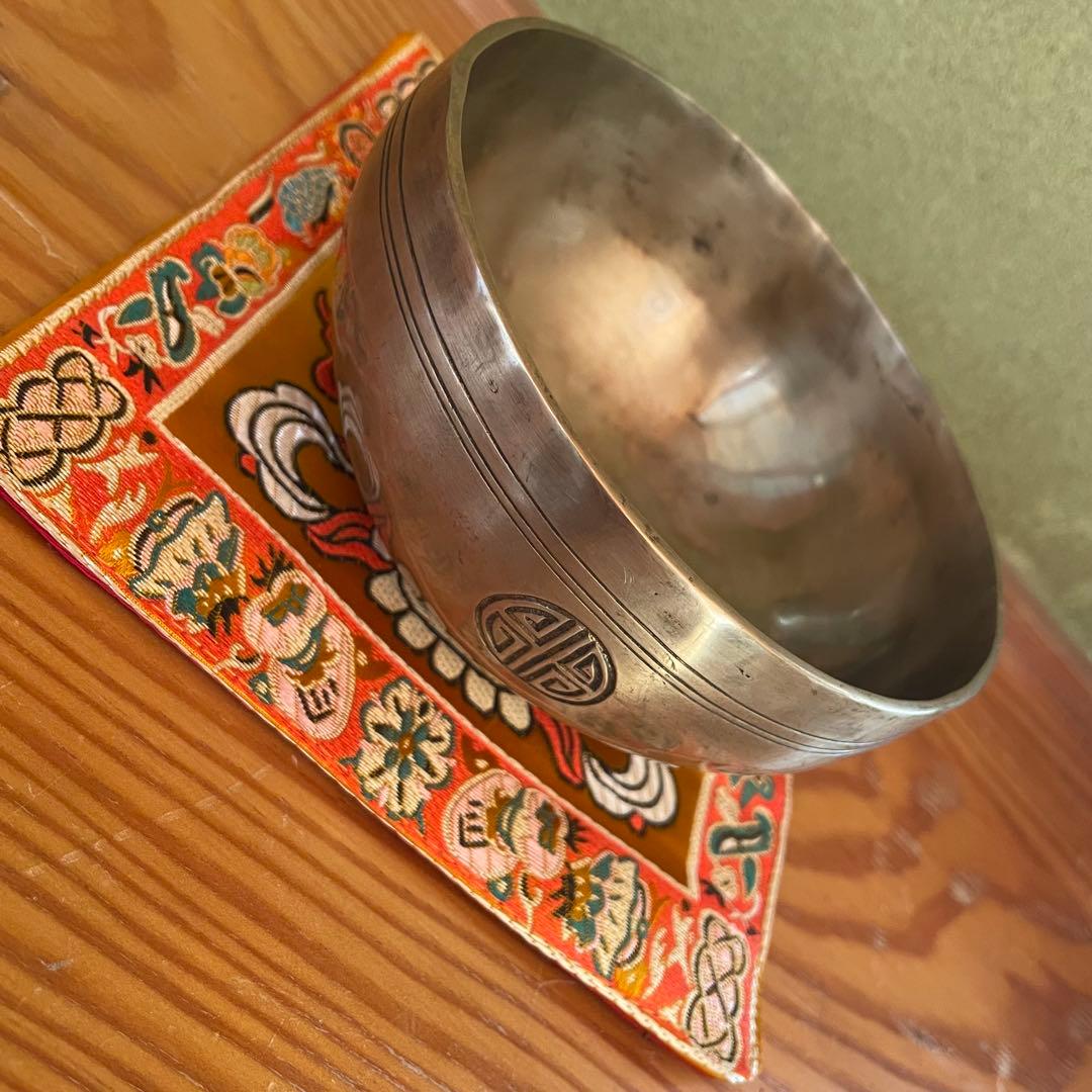 フルムーン製作 チベタンシンギングボウル｜オム・マニ・ペメ・フム