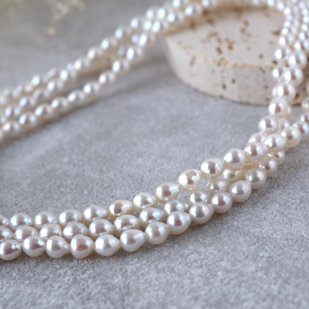 ゆうくまページ　ベビーパールロングネックレス