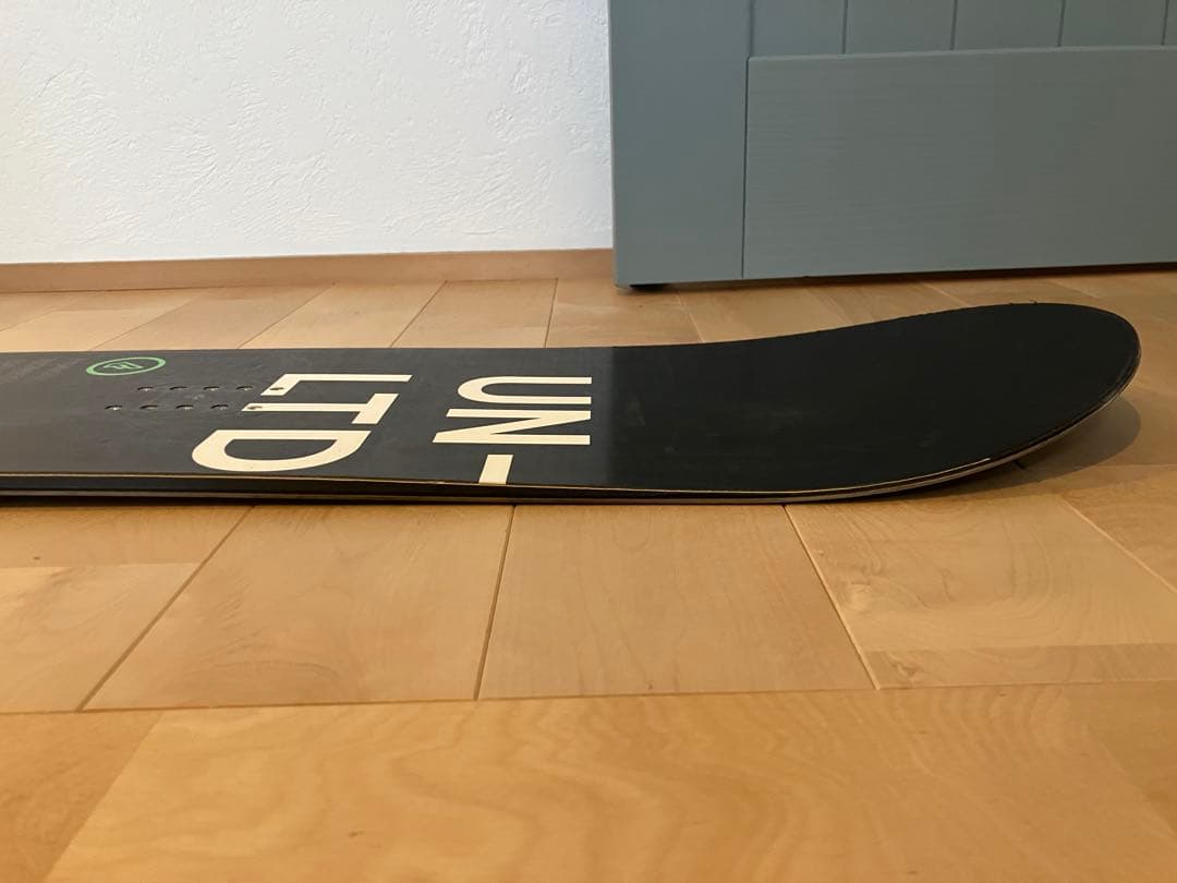 UN-LTD スノーボード 板　ファナテック　黒　154cm