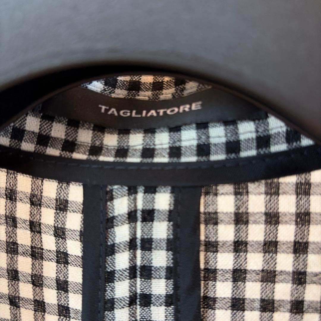 未使用品　タリアトーレTAGLIATORE ジャケット　42