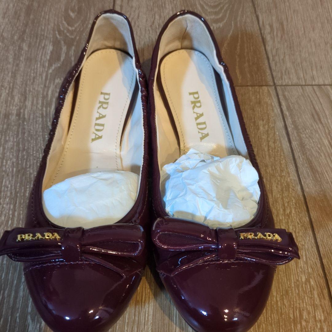 PRADA ワインレッド フラットシューズ
