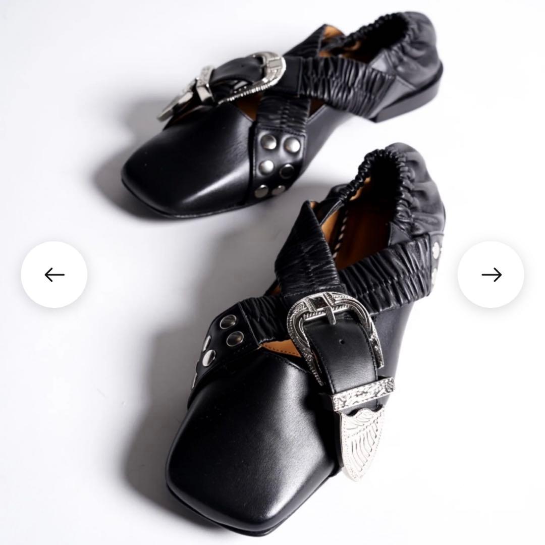 TOGA PULLA ブラックフラットシューズ