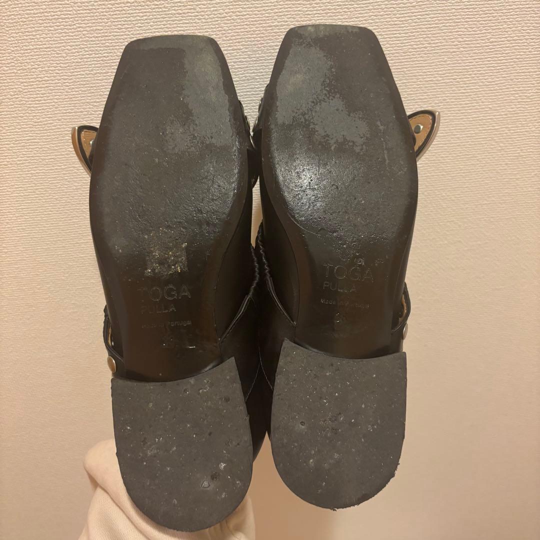 TOGA PULLA ブラックフラットシューズ