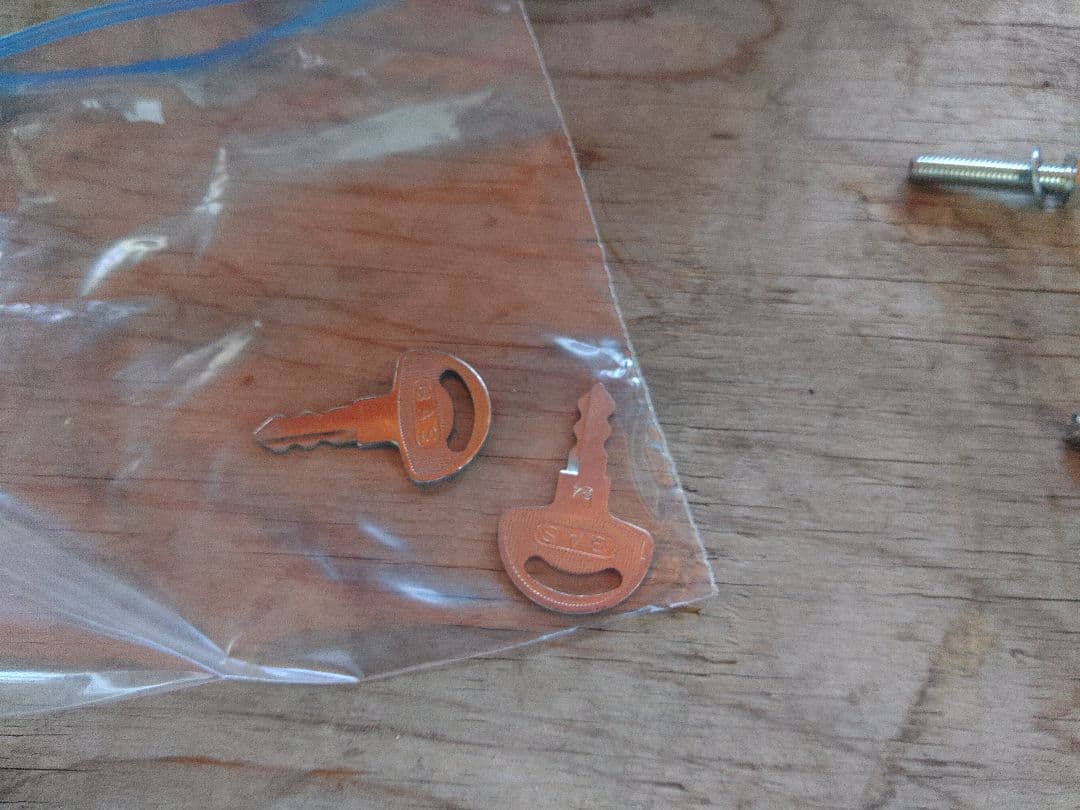 tw200 アルミピーナッツタンク　ビッグシーダー