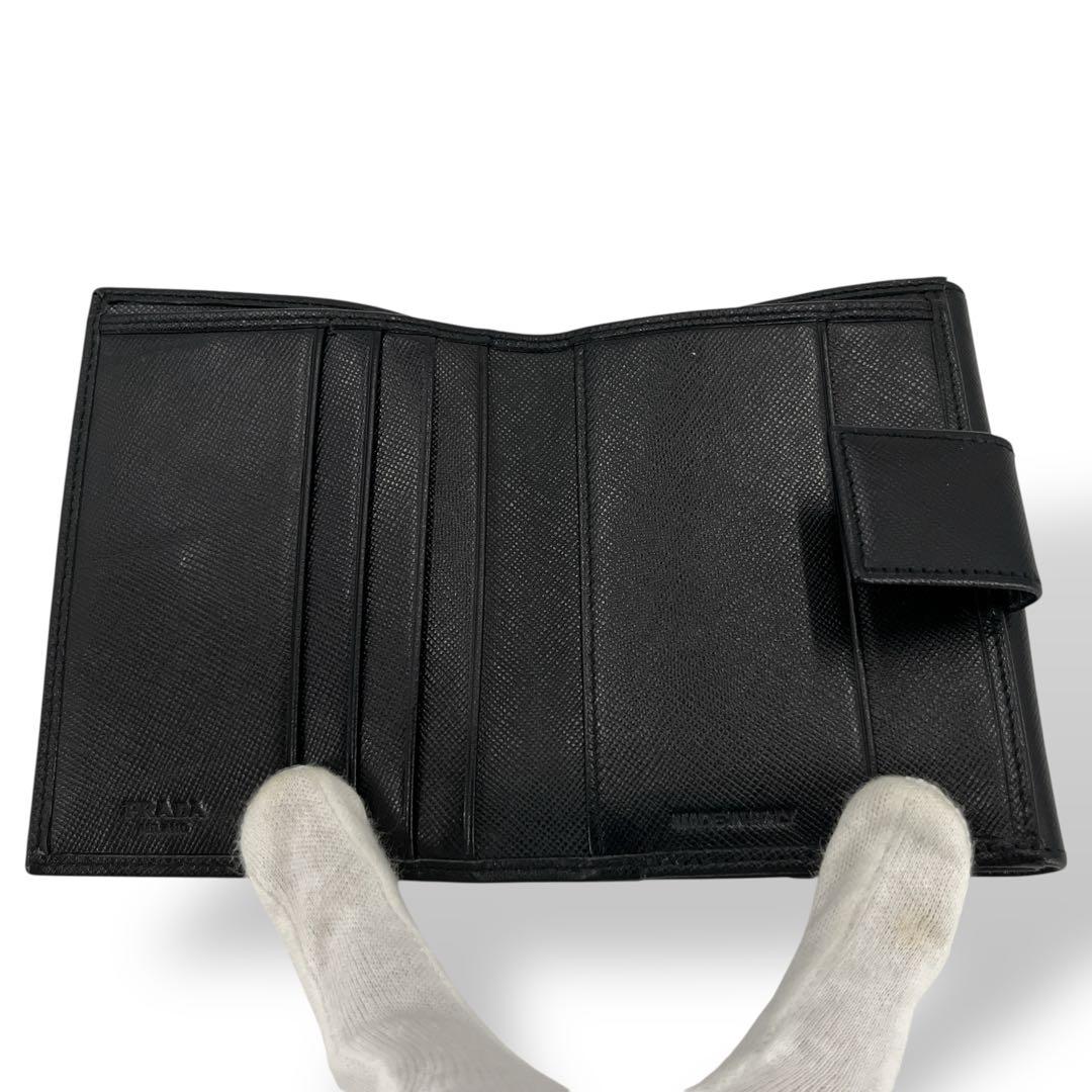 付属品完備　PRADA 二つ折り財布　三角ロゴ　ブラック　サフィアーノレザー