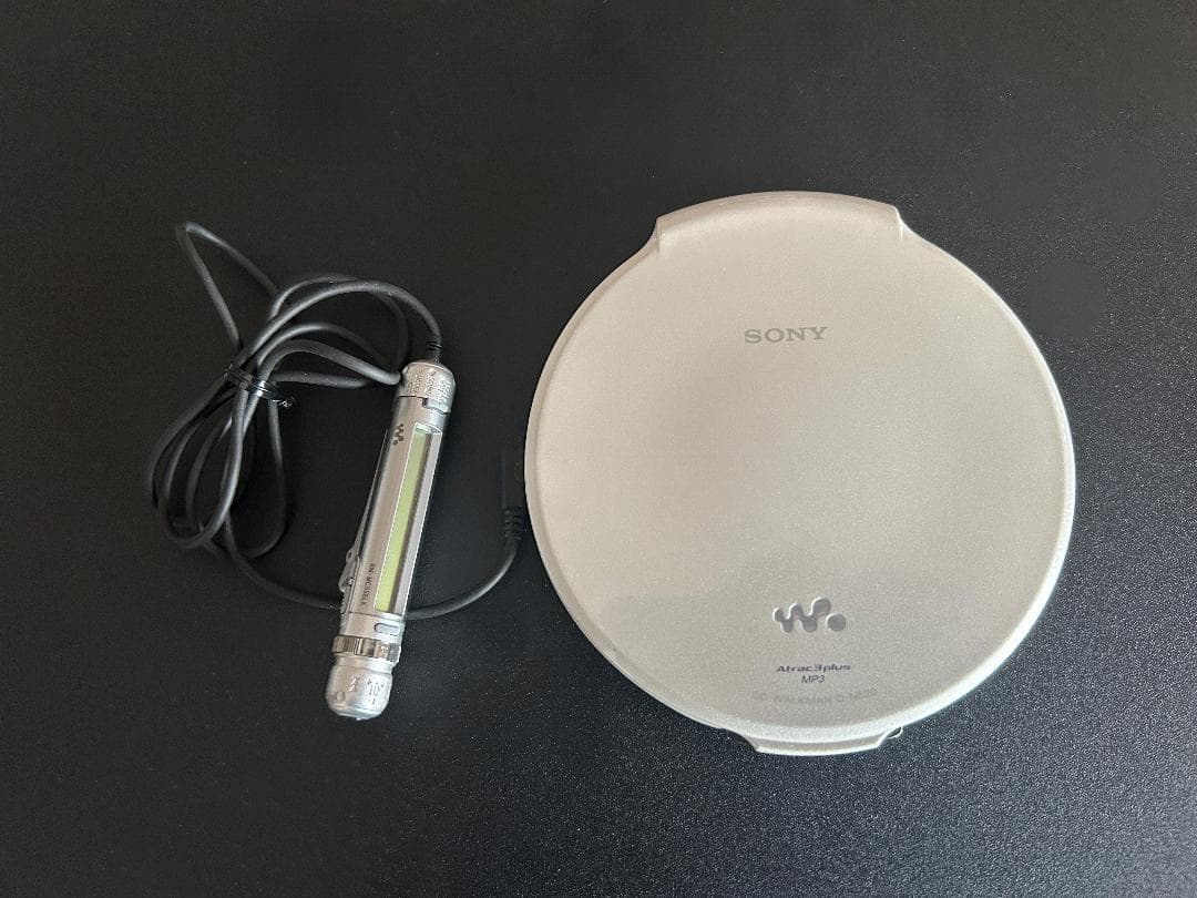 SONY D-NE20 ポータブルCDプレーヤー（ジャンク）