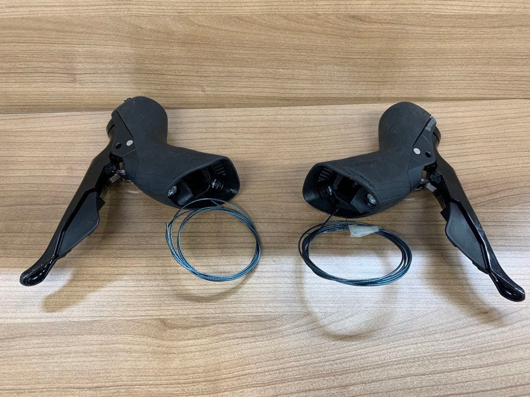 シマノ　105 ST-R7020 油圧ブレーキSTIレバー 左右セット