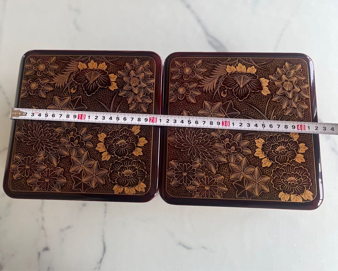 輪島塗　金箔花柄4段重箱 木箱付き