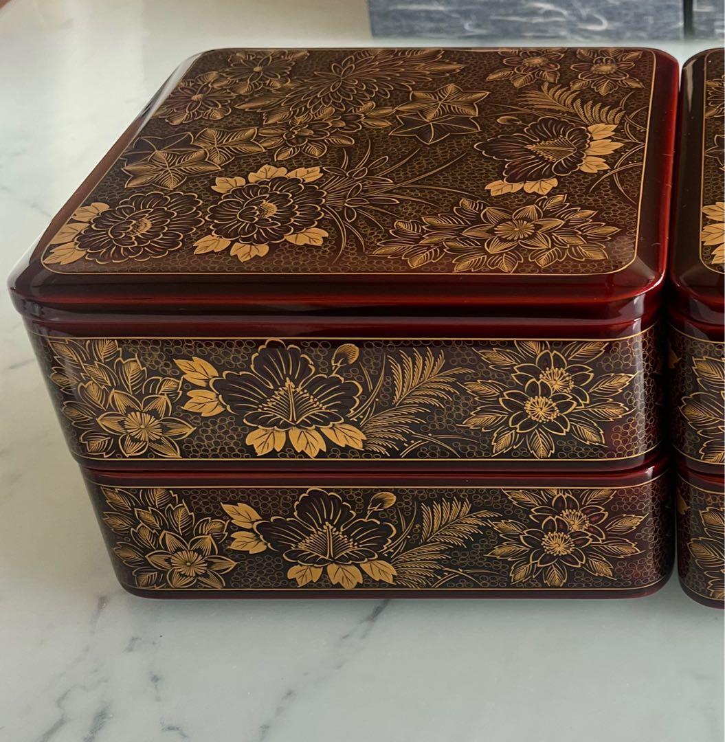 輪島塗　金箔花柄4段重箱 木箱付き