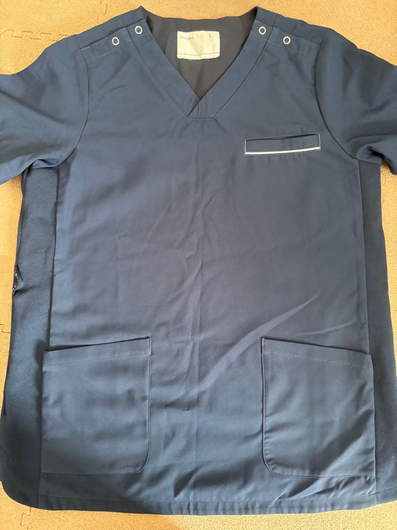 マタニティ　スクラブ上下2セット