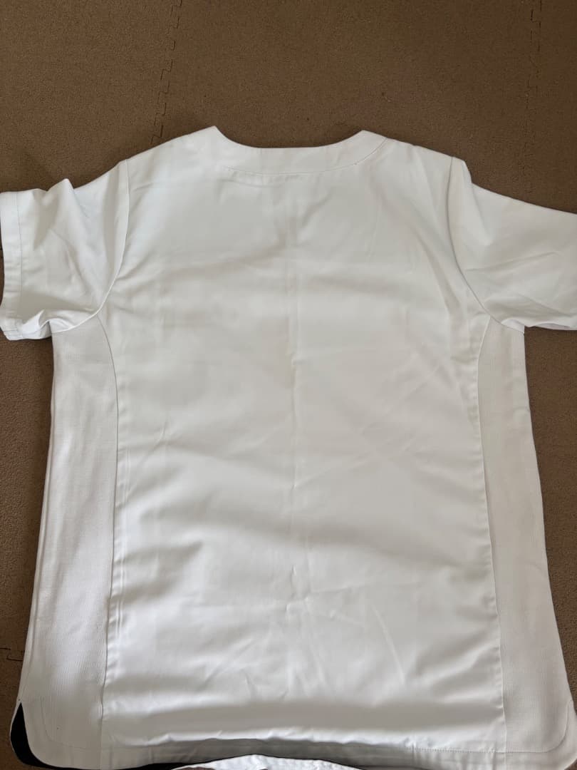 マタニティ　スクラブ上下2セット