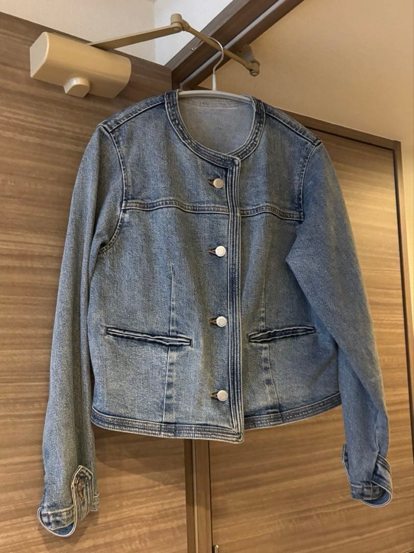 ノーカラーデニムジャケット