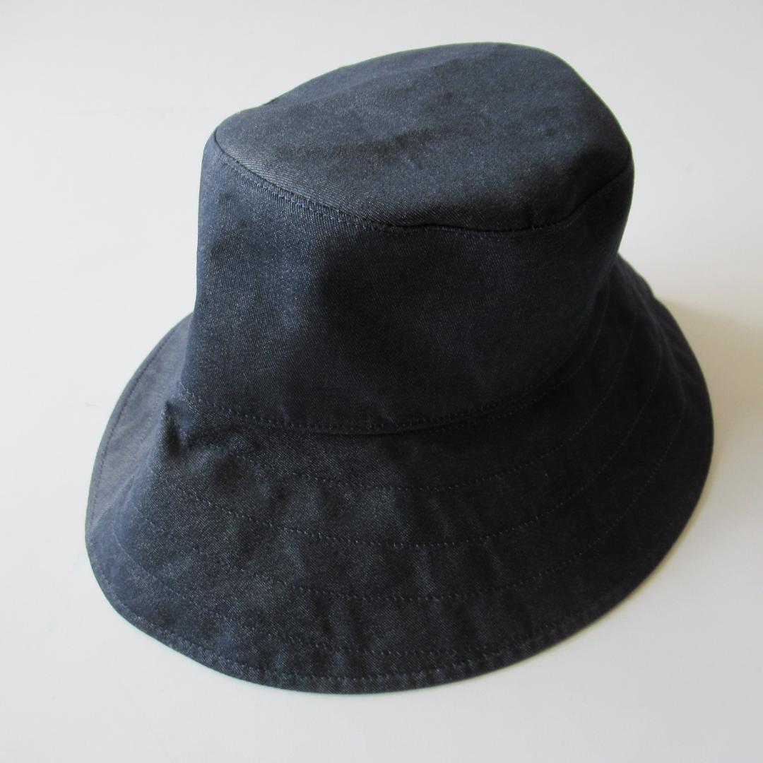 ブルーレーベルクレストブリッジ リバーシブル つば広バケットハット / 帽子