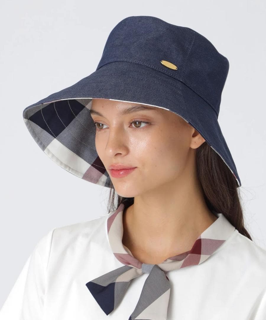 ブルーレーベルクレストブリッジ リバーシブル つば広バケットハット / 帽子