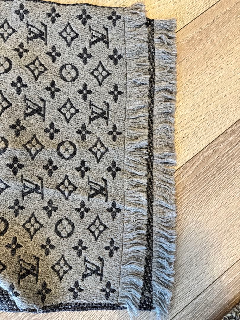 マフラー・モノグラム クラシック M70932 グリクレール