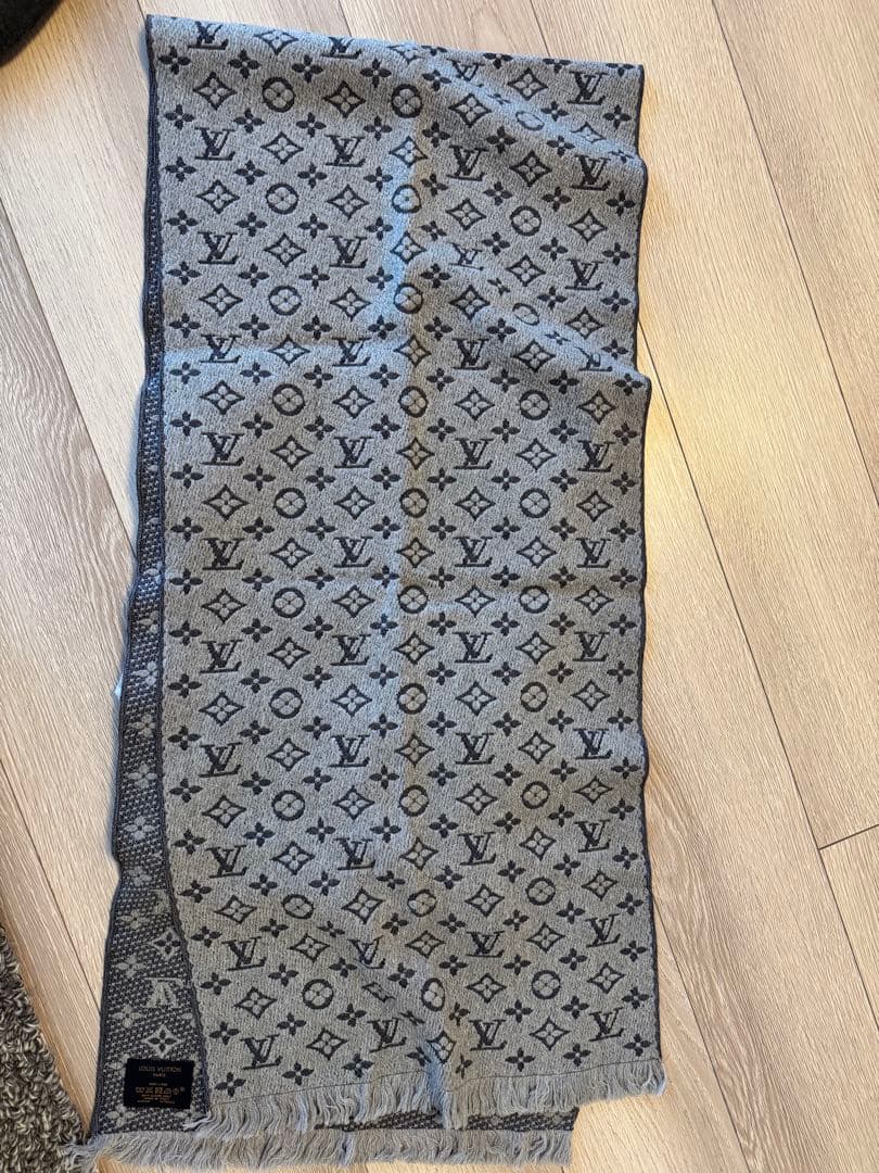 マフラー・モノグラム クラシック M70932 グリクレール