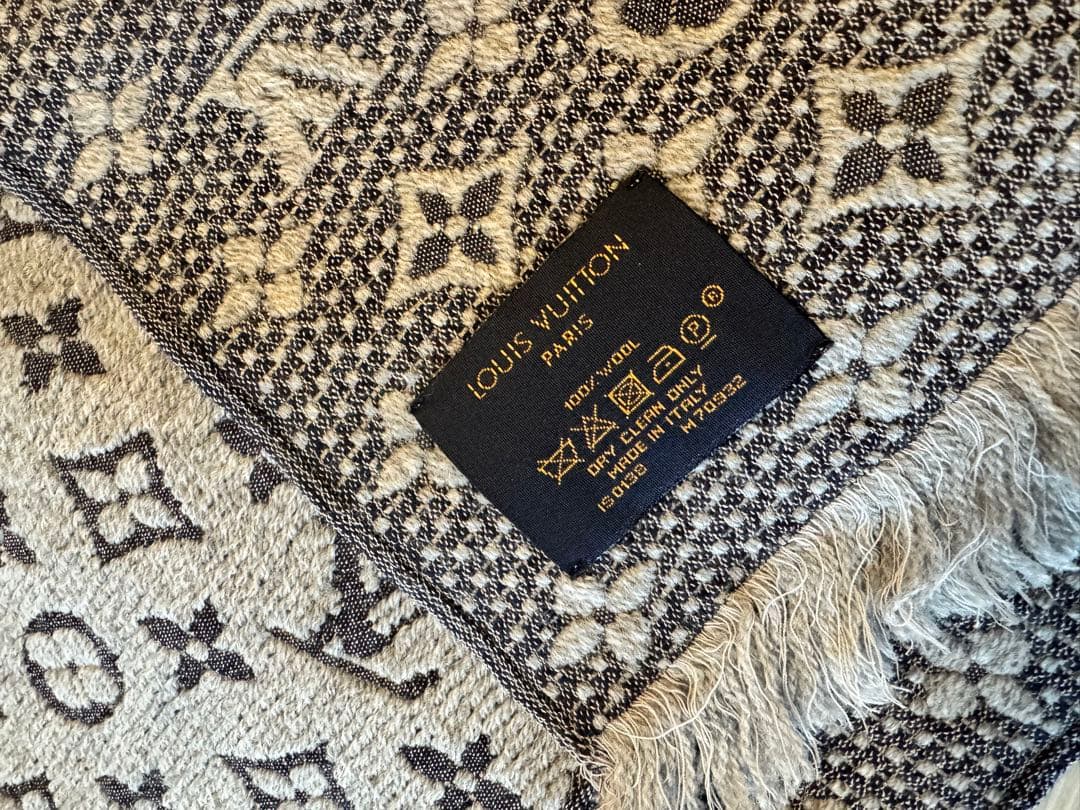 マフラー・モノグラム クラシック M70932 グリクレール