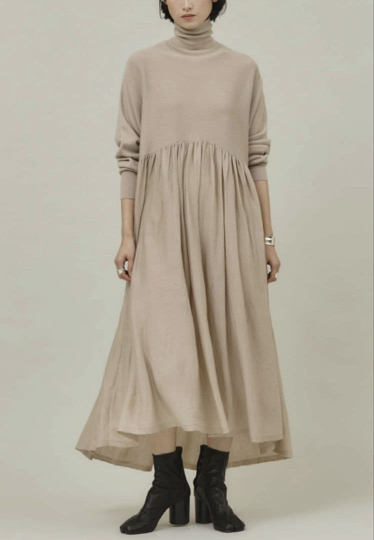 カレンソロジー　ベージュ ウールハイネックギャザー ワンピース　ロングドレス