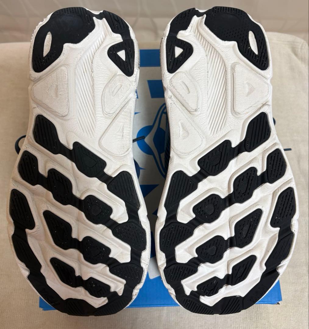 【中古美品】HOKA クリフトン9 ランニングシューズ 26.0cm