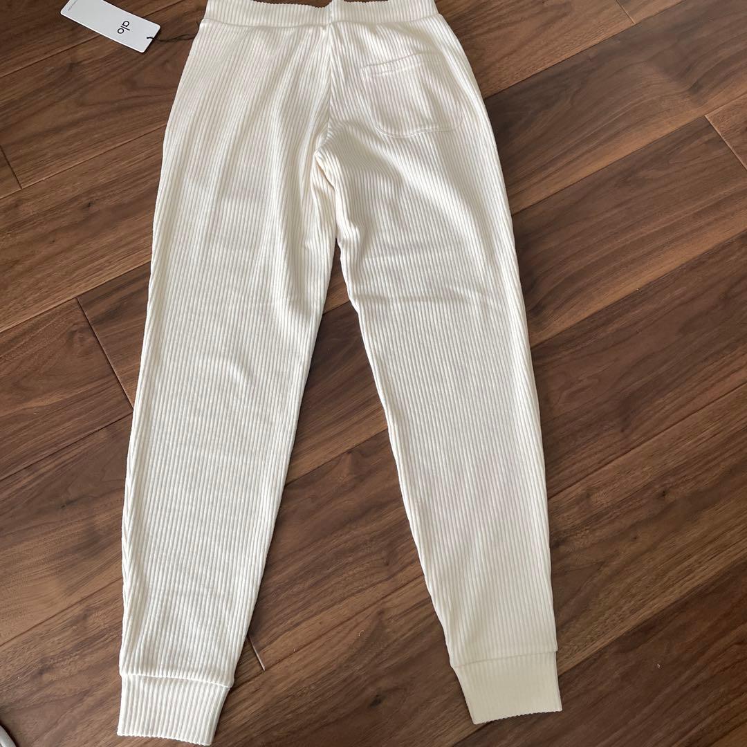 alo Muse Sweatpant （Sサイズ）