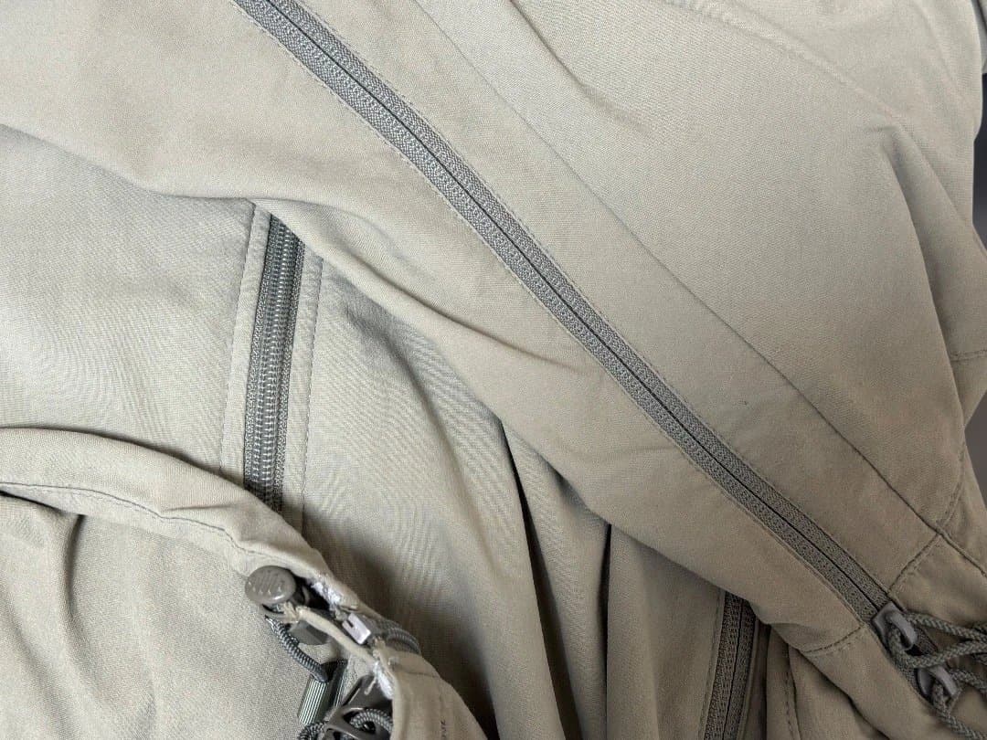 美品 訳あり patagonia mars level5 jacket L-R