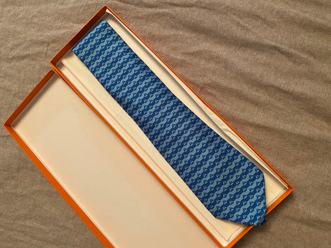 エルメス ネクタイ HERMES 青系 (新品未使用)