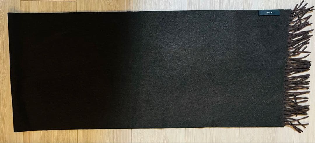 GUCCI ダークブラウン マフラー