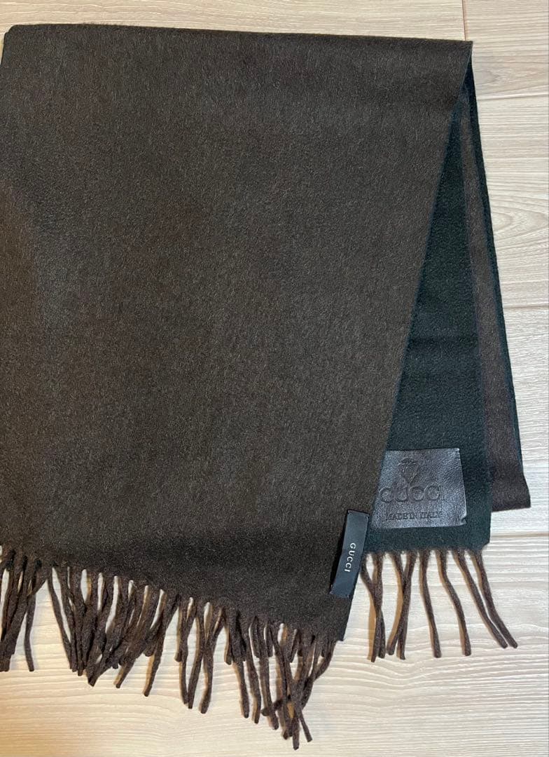 GUCCI ダークブラウン マフラー