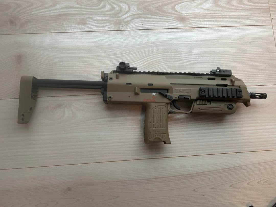 東京マルイ　MP7A1 タンカラー　ガスブローバック　co2外部ソース付き