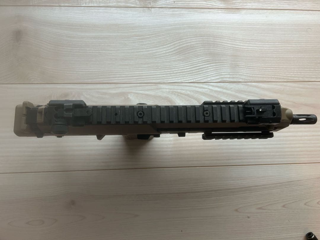 東京マルイ　MP7A1 タンカラー　ガスブローバック　co2外部ソース付き