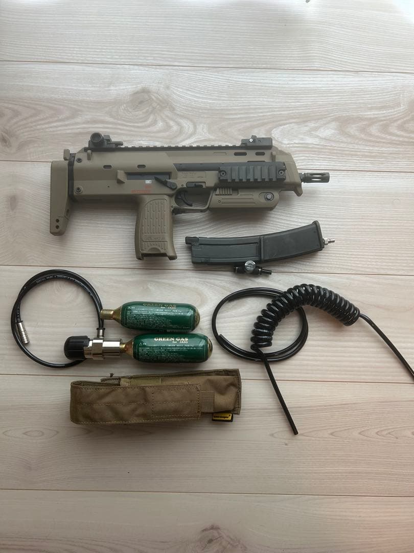 東京マルイ　MP7A1 タンカラー　ガスブローバック　co2外部ソース付き
