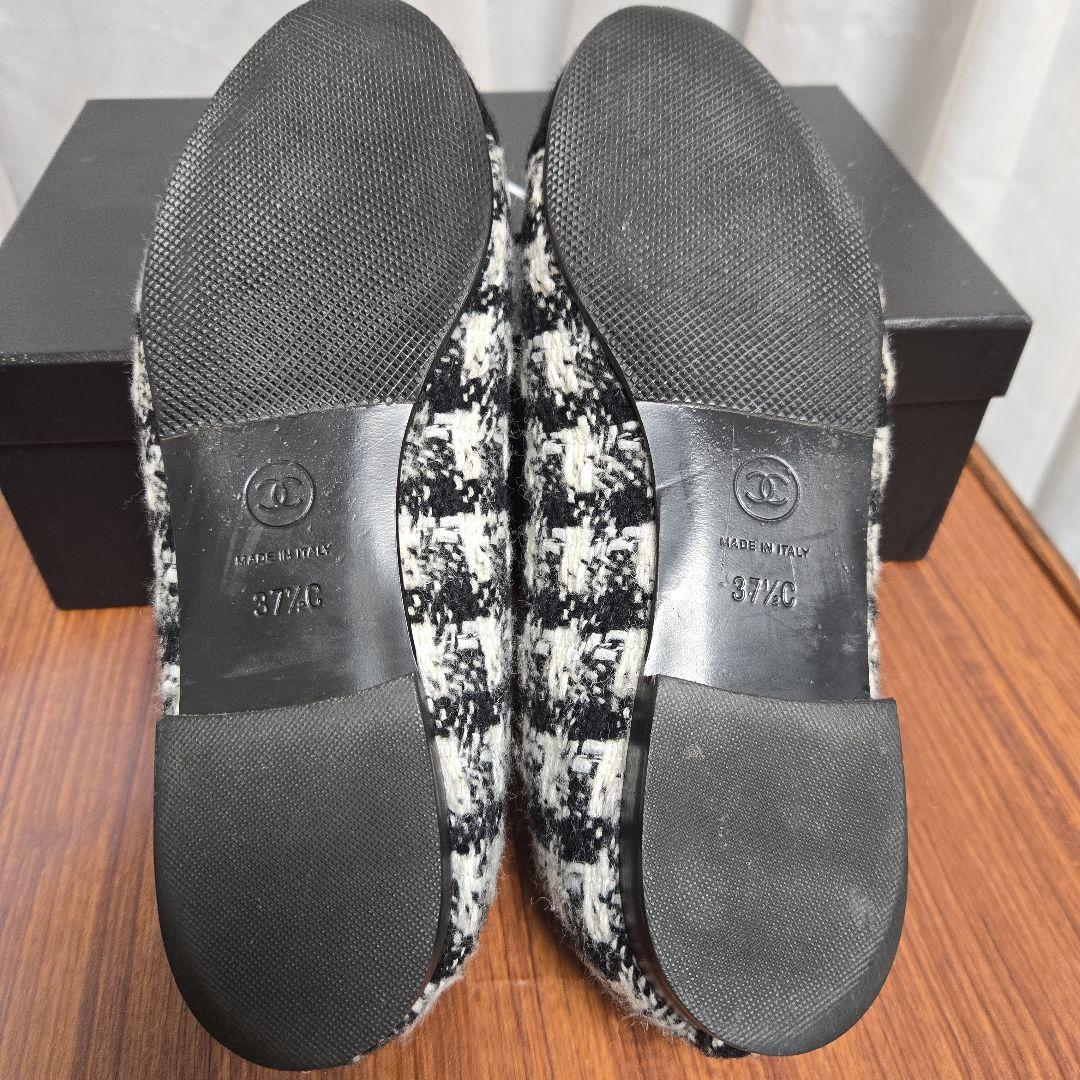 CHANEL フラットシューズ 37.5 ブラック・ホワイト