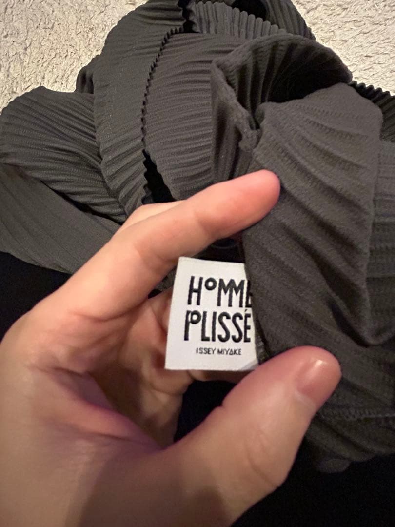 【美品】HOMME PLISSE ISSEY MIYAKE グレー長袖カットソー